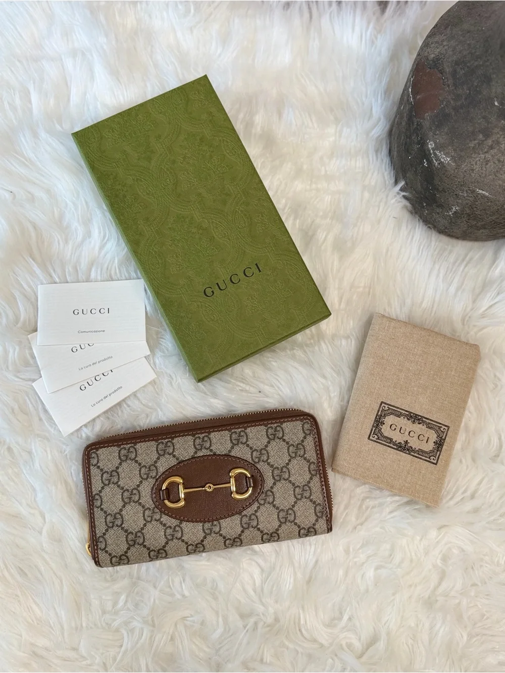 Gucci GG Supreme Zip Card Holder with Brown Leather & Gold Horsebit